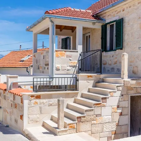 Canaki Apartman *